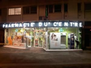 Enseigne de pharmacie de nuit — JMJ Com, Villeurbanne et Lyon
